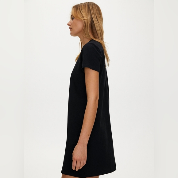 Wilfred Dresses & Skirts - Wilfred Free OASIS DRESS Aritzia Wilfred Classic Black Mini Dress Large
